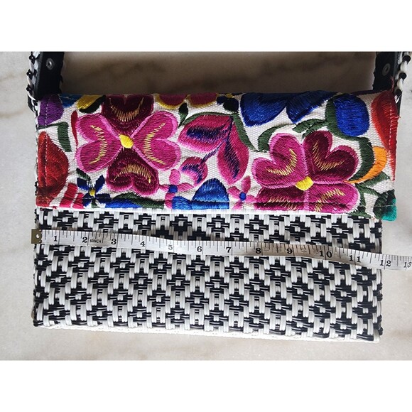 Mexican Artisan Handmade Plastic Floral Purse Bag Colorful Embroidered Flowers - Picture 9 of 9